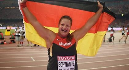 Η βασίλισσα «πέθανε». Ζήτω η νέα βασίλισσα