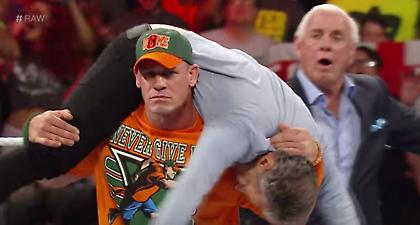 Ο John Cena πήρε την εκδίκηση του από τον Jon Stewart στο Raw (video)