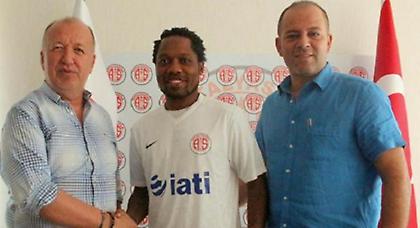 Πάει Τουρκία ο Μακούν