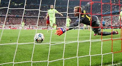 Την απόκρουση της χρονιάς ο Τερ Στέγκεν (video)