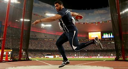 Έκτος στον κόσμο ο Παρέλλης