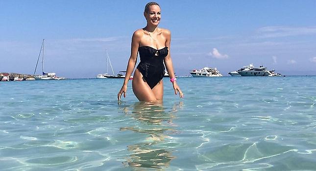 Η άγρια και σέξι Ράνια Κωστάκη (pics)