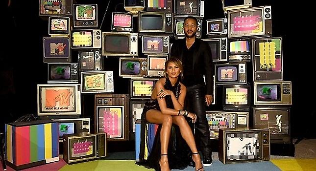 Πήγε στα βραβεία του MTV χωρίς εσώρουχα (pics)