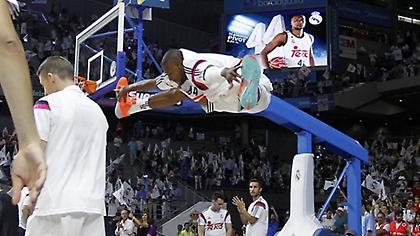 Επίσημα στην Νταρουσάφακα ο Σλότερ