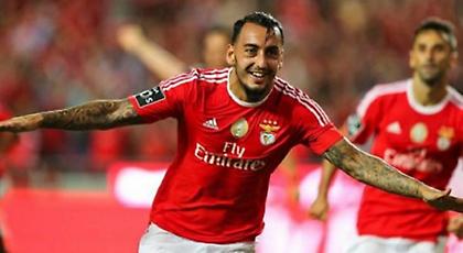 «Υπόκλιση» Μαρινάκη σε Μήτρογλου