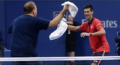 Ο τρελός χορός του Νόλε (video)