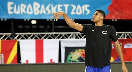 Αντετοκούνμπο: «Μετάλλιο, αλλά δεν θα… πεθάνουμε κιόλας»