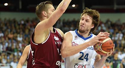 Δ’ όμιλος: Με κόσμο και… Μπλουμς