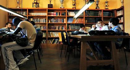 Πόλεμος FIFA-Μπαρτσελόνα με πραγματικά θύματα τα παιδιά!