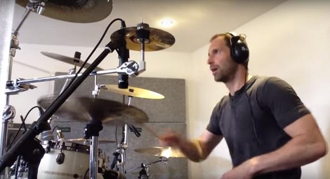 Ο Τσεχ τα σπάει! (video)