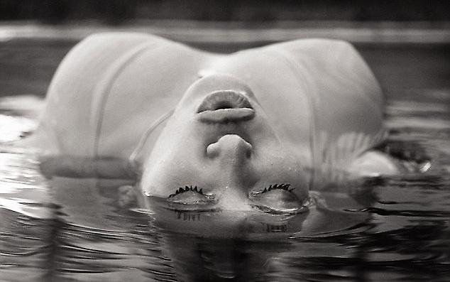 Η Beyonce πιο αποκαλυπτική από ποτέ (pics)