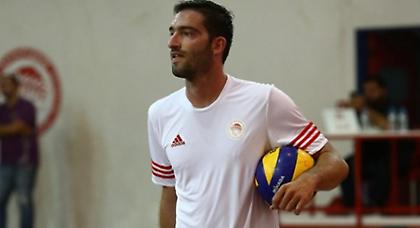 Ταμπουρατζής: «Όλοι οι τίτλοι στο λιμάνι»