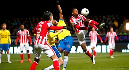 «Ζεστάθηκε» με εξάρα και περιμένει την Μάντσεστερ (video)