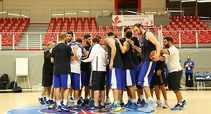 Γυαλίζει το μάτι τους