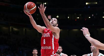 Μαγική ασίστ του Τσιντσάντζε! (video)