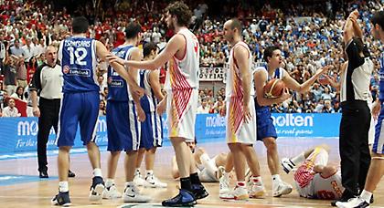 Εκτός από τον Μπουρούση, τα… θυμόμαστε όλοι (video)