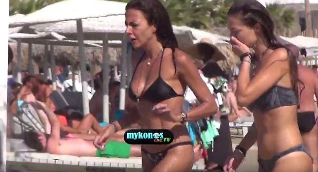 Το μαγιό της Μαρίας Σολωμού είναι μικρό. Πολύ μικρό… (video)