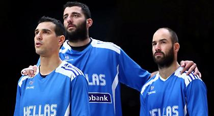 Η αγκαλιά του Μπουρούση σε Ζήση-Σπανούλη (pics)