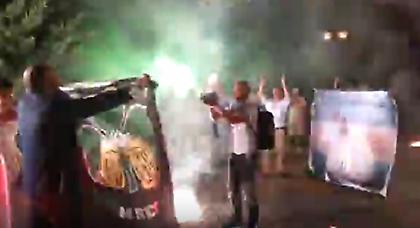 Έκανε το γάμο του… «Λεωφόρο» (video)