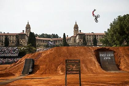 Μαγεία μπροστά σε 17.000 θεατές στην Πρετόρια