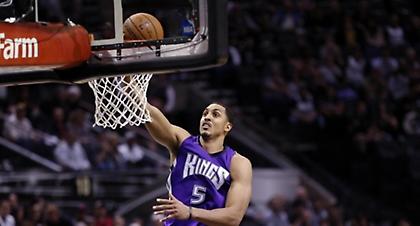 Στους Γκρίζλις ο Χόλινς