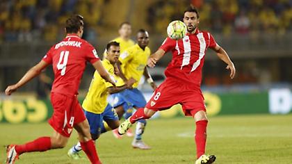 «Υποβρύχιο» στον αφρό, Σεβίλλη στον πάτο