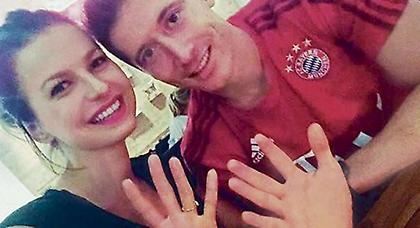 Ένα… φάσκελο για τον Λεβαντόφσκι (pic)