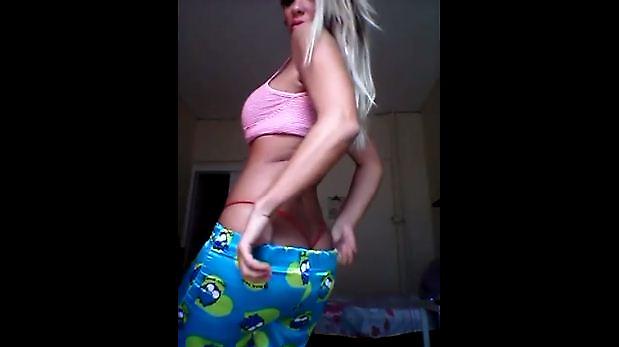 H ασφυκτικά… στενή πιτζάμα της Λίλας! (video)