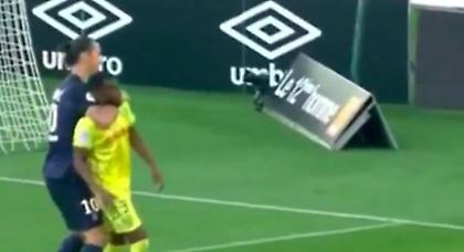 Το διπλό κεφαλοκλείδωμα του Ζλάταν σε αντίπαλο (vid)