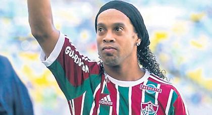 Τέλος ο Ροναλντίνιο!