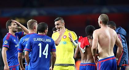 Οι χαμογελαστές selfies της ερυθρόλευκης επιστροφής