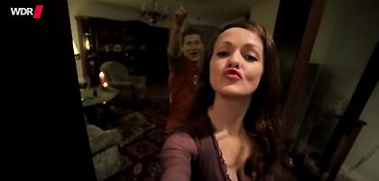 Ο Λεβαντόφσκι τρομάζει κοπέλα που βγάζει selfies (video)