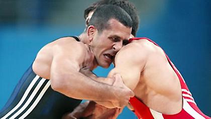 Επιστρέφει στα ταπί ο Ολυμπιονίκης, Αρτιόμ Κιουρεγκιάν