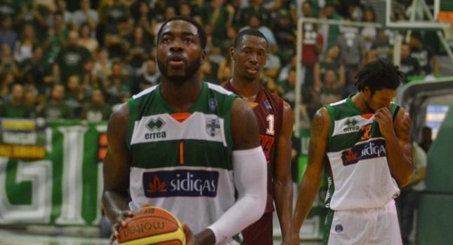 Αυτοανακοινώθηκε στην ΑΕΚ ο Ανοσίκε