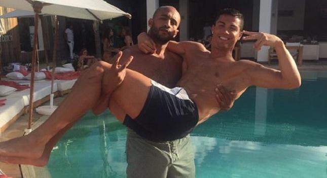 Ο Ρονάλντο… παντρεύτηκε άντρα! (pic)