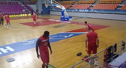 Ο Ολυμπιακός στα «Δύο Αοράκια» (vid)