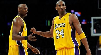 Ο Κόμπε στο πλευρό του Όντομ (pic)