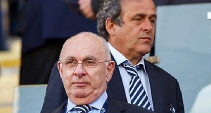 Ανοικτό το θέμα… αντι-Πλατινί