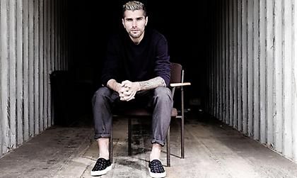 Στο πλευρό των μεταναστών ο Βαλόν Μπεχράμι