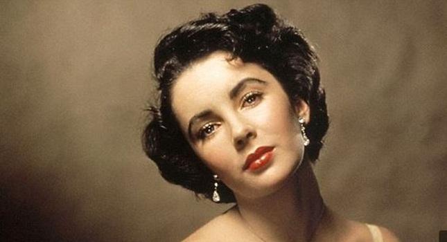 Έκανε η Ελίζαμπεθ Τέιλορ σεξ με τον Τζον Κένεντι στα 16 της;