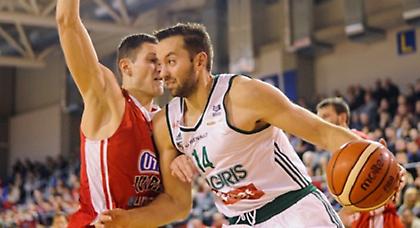 Συνεχίζει την… παρέλαση με Βουγιούκα