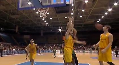 Πέταξε την μπάλα στο πρόσωπο του Τόμιτς ο Περπέρογλου! (video)