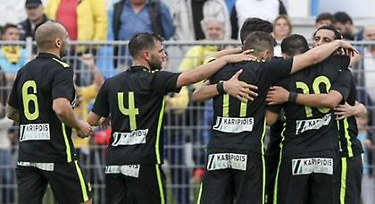 Πάλι μόνοι τους Τσουμάνης και Τάτος