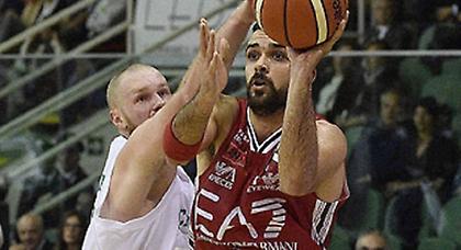 Τα έκανε… όλα για την Αρμάνι ο Σιμόν