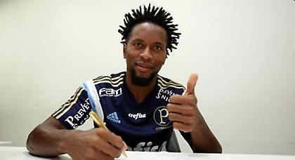 Στα 41 και συνεχίζει ο Ζε Ρομπέρτο!