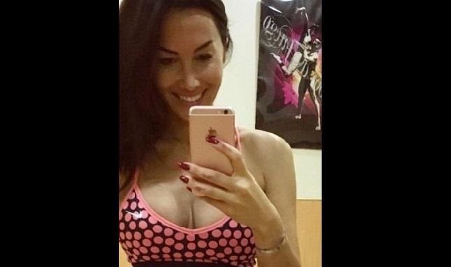 Η κυρία Ραμί γυμνάζεται, οι υπόλοιποι «χαζεύουν» (pics)