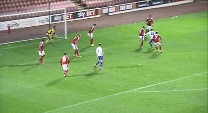 Υπέγραψε, έπαιξε, σκόραρε… (video)