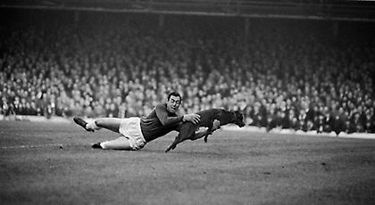 Το σημάδι της μοίρας στον τερματοφύλακα που σταμάτησε τον Πελέ (pics/video)