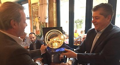 Το γεύμα του ΑΠΟΕΛ στον Αστέρα και οι φανέλες (pics)