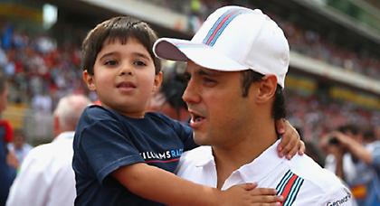 Μπαίνει με τις… μπάντες ο γιος του Μάσα! (video)